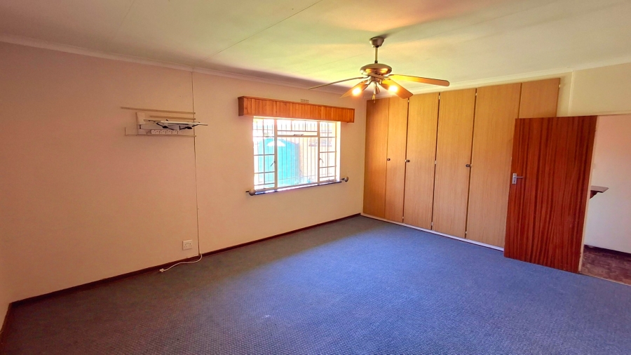 3 Bedroom Property for Sale in Roodia Free State